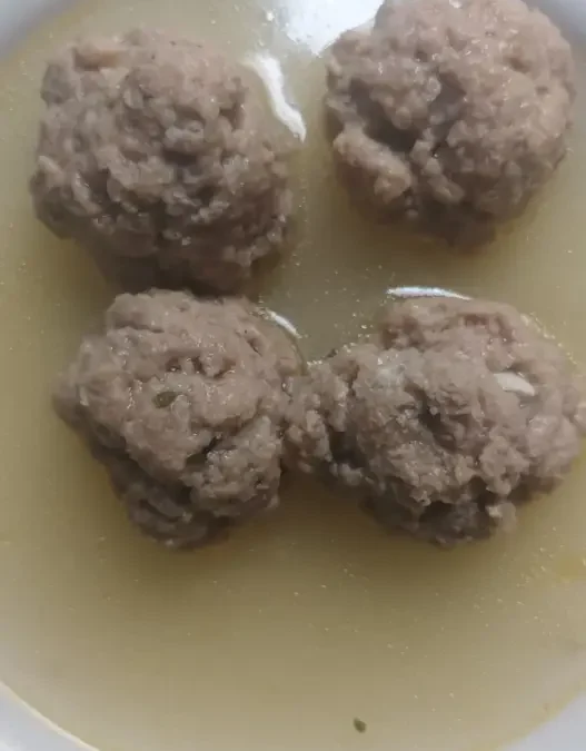 Albóndigas en caldo